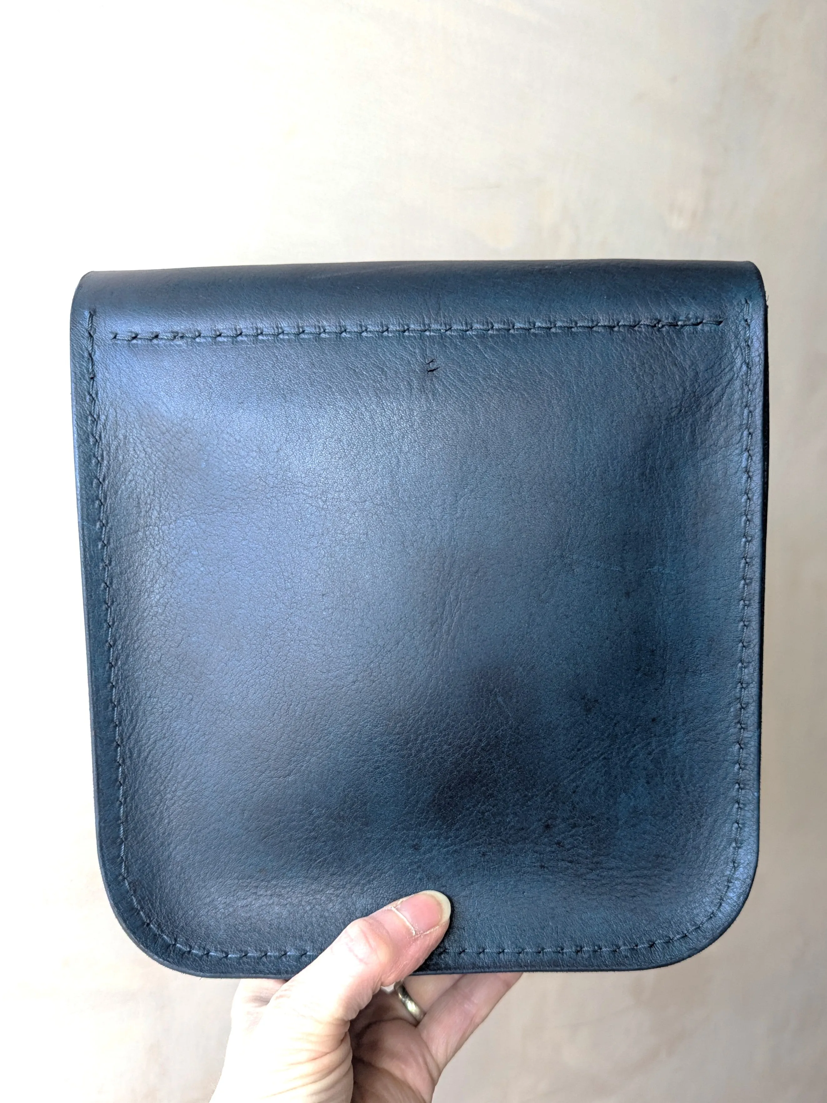 ** SALE ** Classic Messenger (Small)