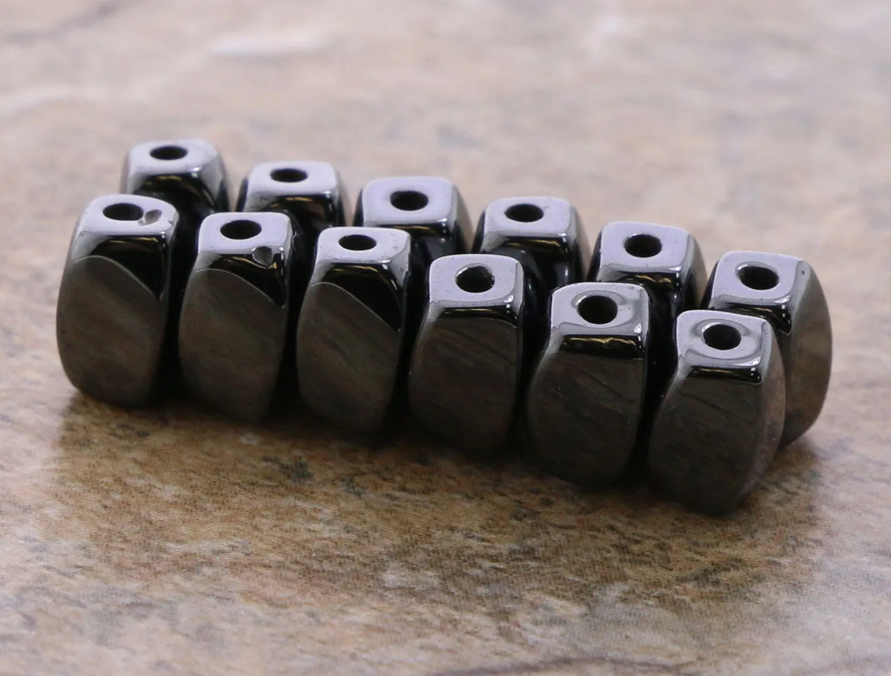 4X7mm Hp Magnetic Hematite Twist HPM18