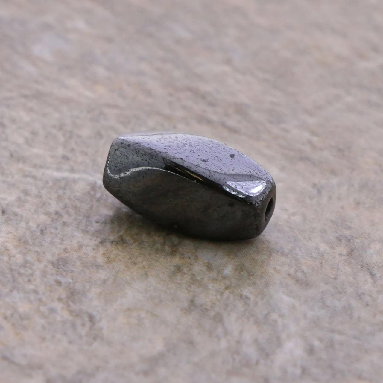 6X12mm Magnetic Hematite Twist Mh54