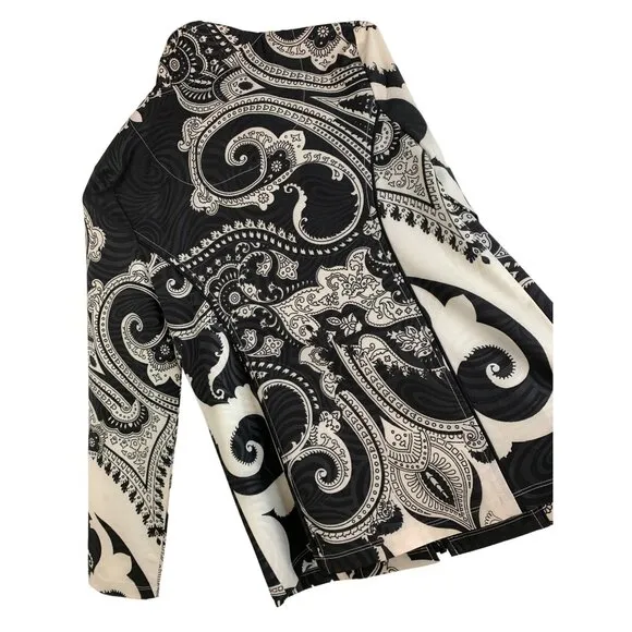 Chico's Zenergy Paisley Jacket Active Zip Size 0/2 US lightweight NWT 7084