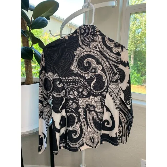 Chico's Zenergy Paisley Jacket Active Zip Size 0/2 US lightweight NWT 7084