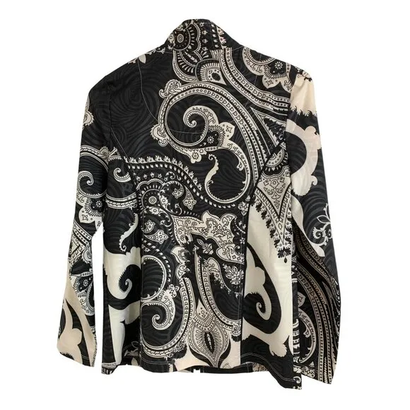 Chico's Zenergy Paisley Jacket Active Zip Size 0/2 US lightweight NWT 7084
