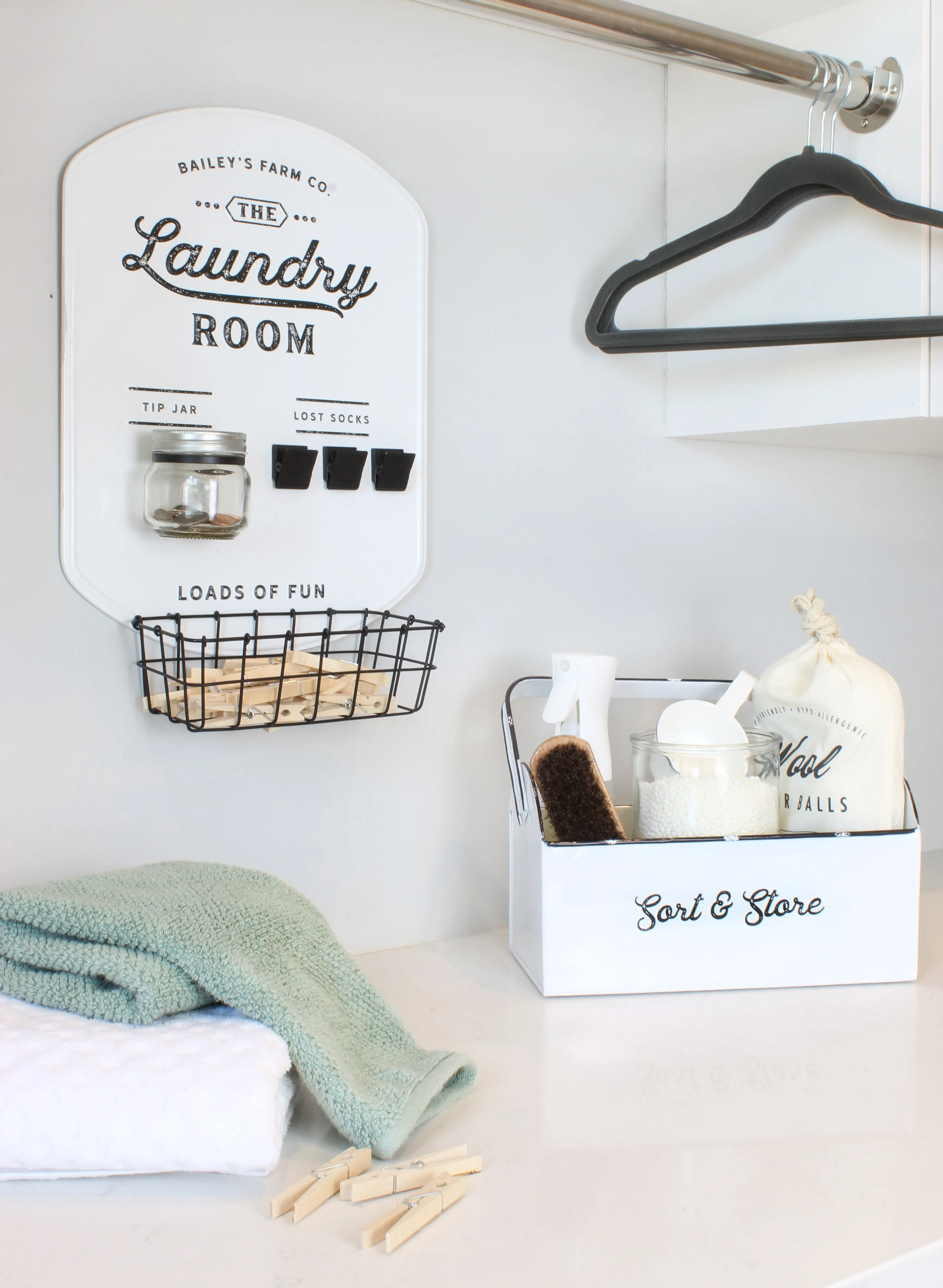 Enamelware Farmhouse Caddy with Handle