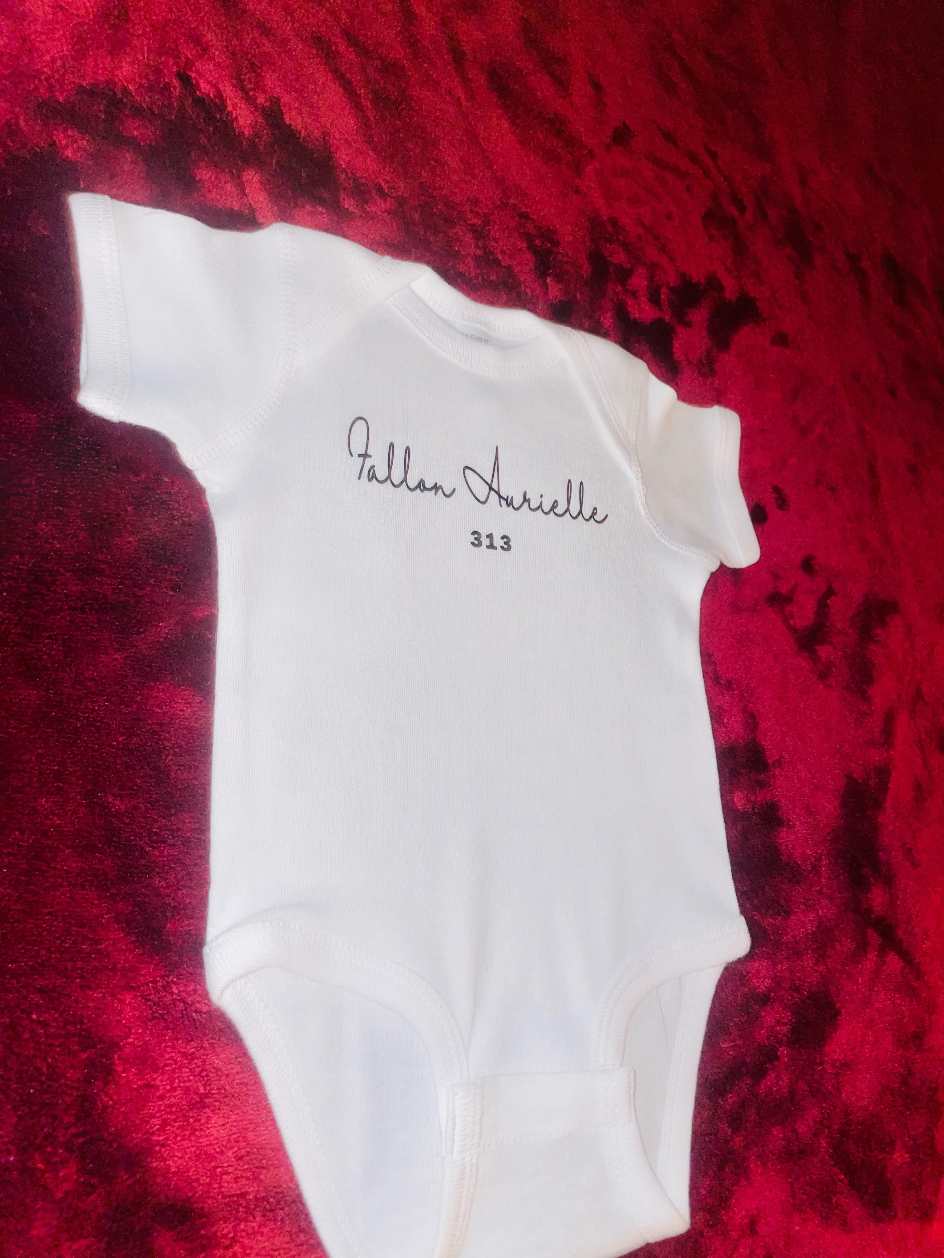 Fallon Aurielle Baby Unisex Signature 313 Rep Yo Set Area Code Onesie (White & Black)
