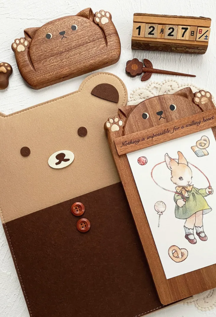 Fortune Cat X Pan Walnut Wood Watercolour Palette