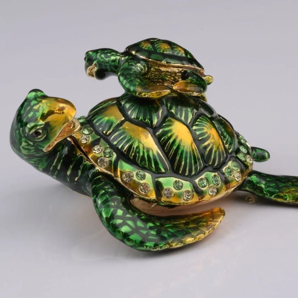 Green Turtle Mother and Son