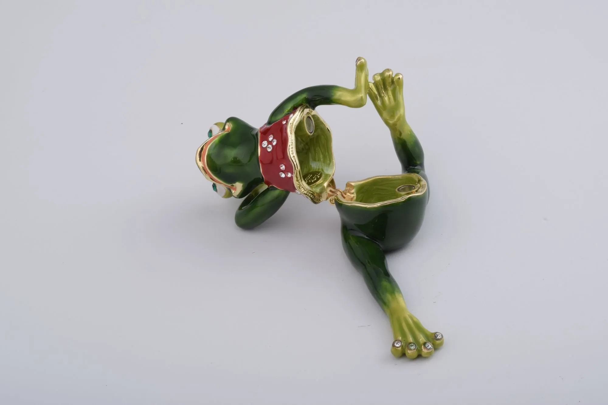 Gymnastic Frog with a Red Shirt
