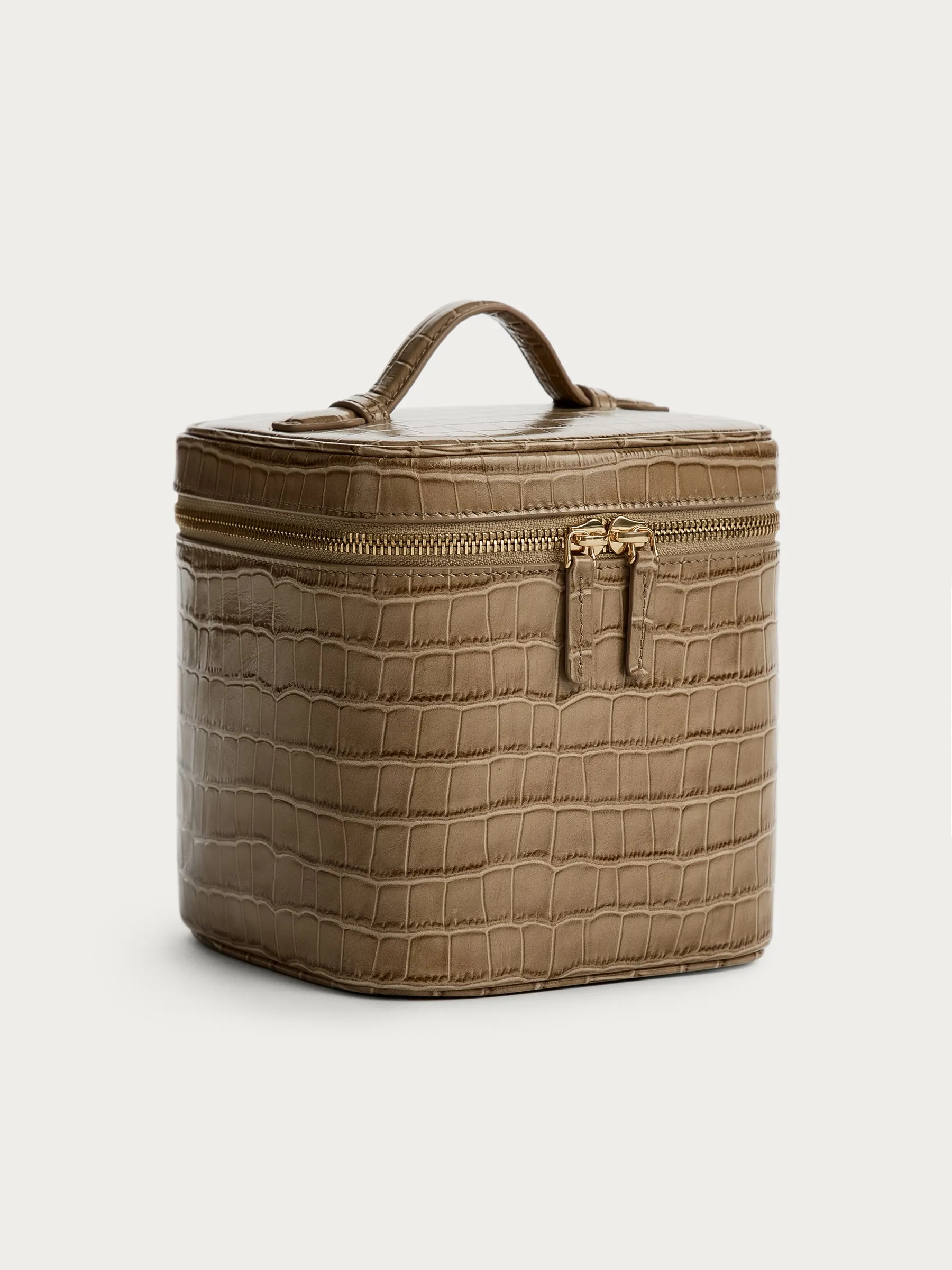 Leather cosmetics case
