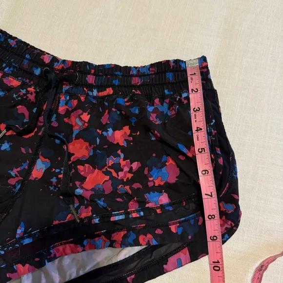 Lululemon Make A Move Short (Dandy Digie Multi) SIZE 8