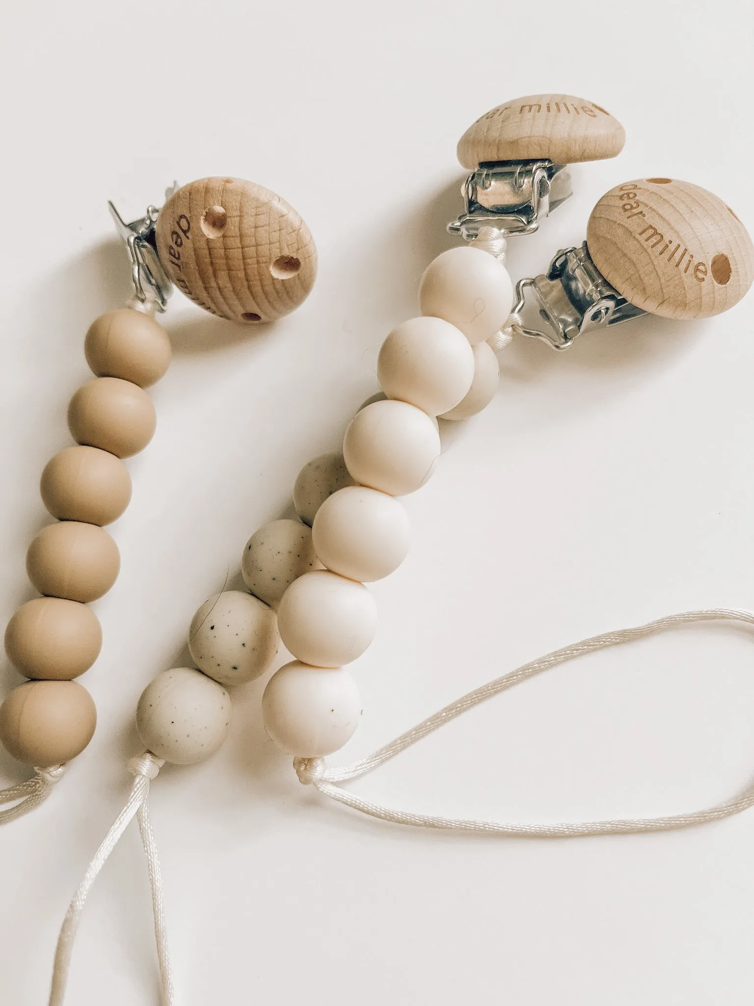 Mini Pacifier Clip - Speckled Oat