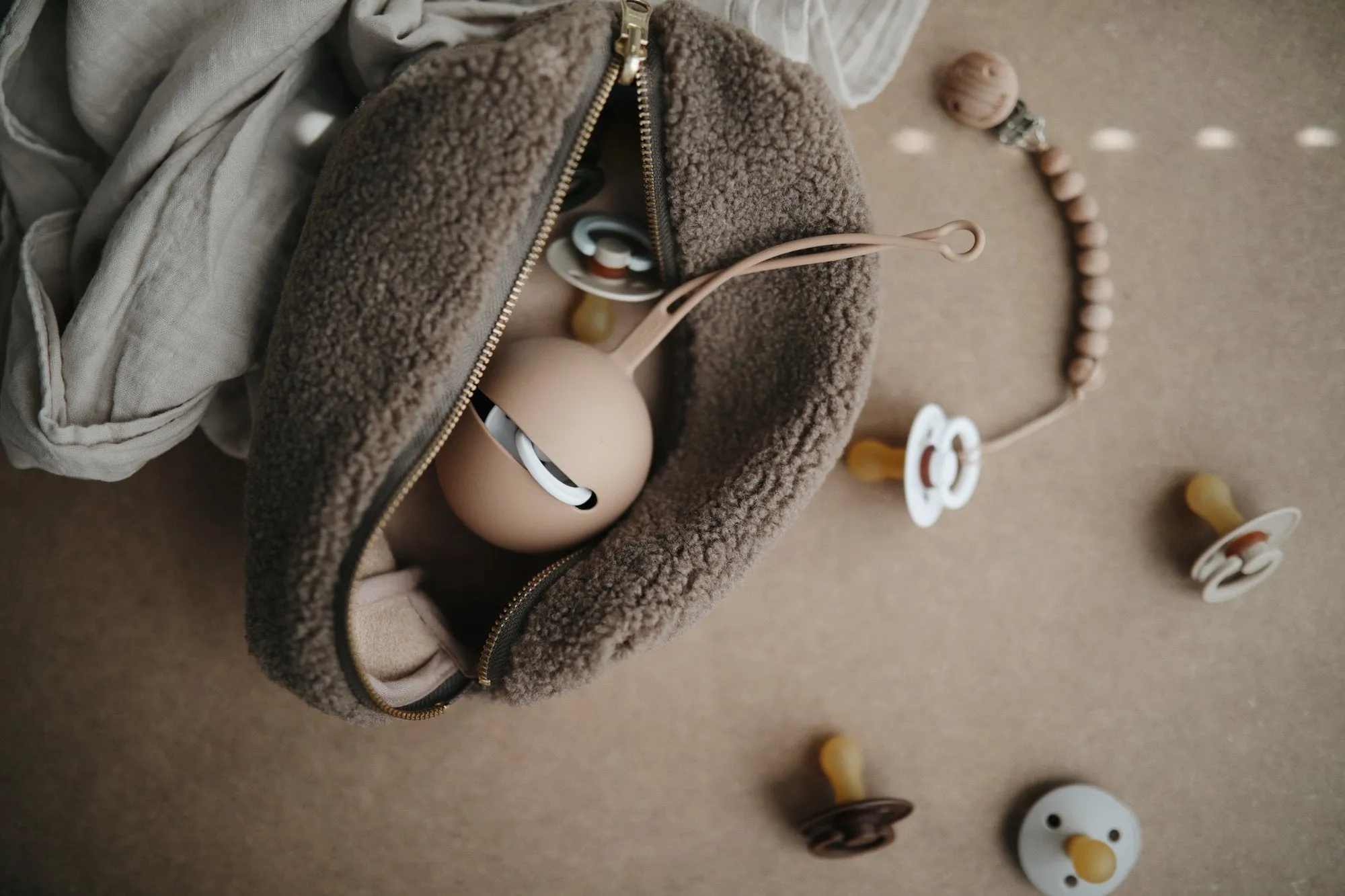 Mushie Pacifier Case (Cambridge Blue)