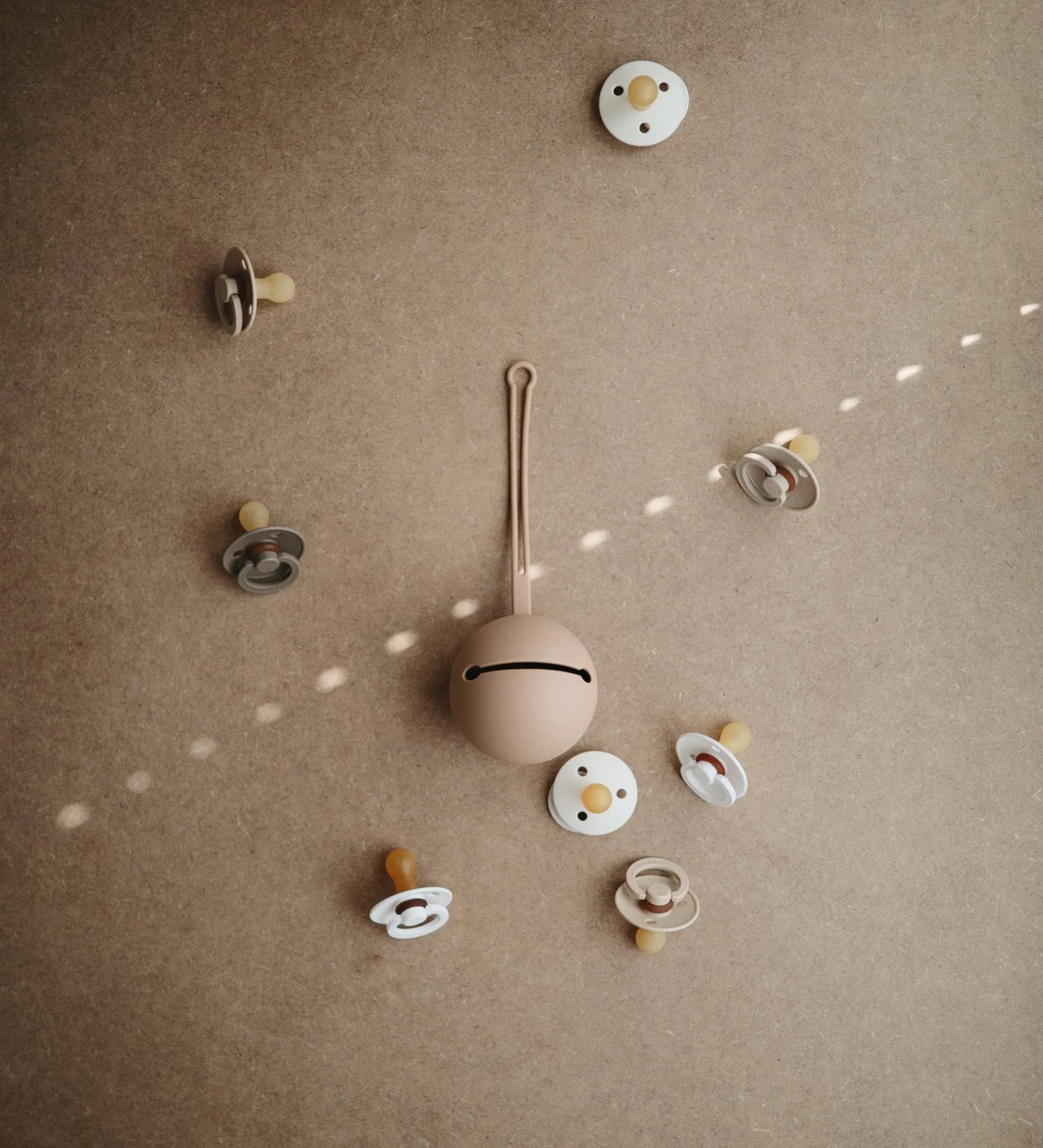Mushie Pacifier Case (Pale Taupe)