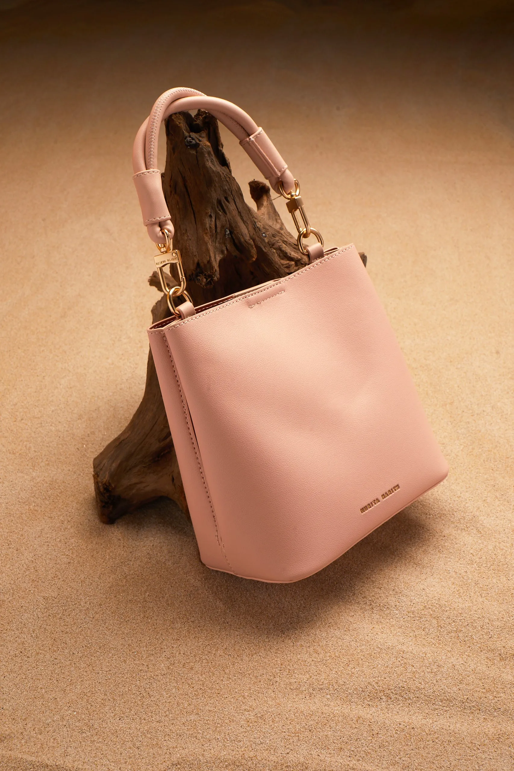 Naina Bucket Bag (Light Salmon)