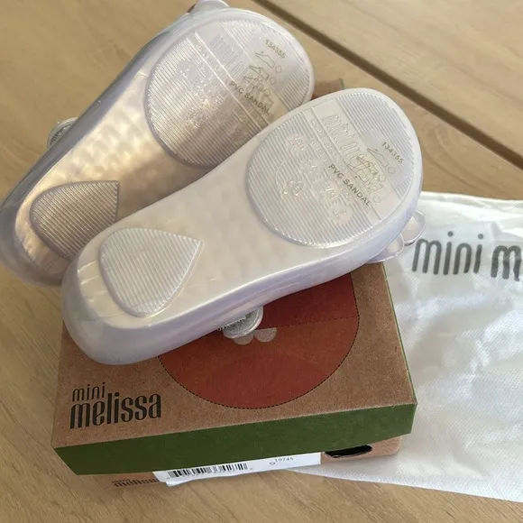 NIB Mini Melissa Miniflower in Pearl