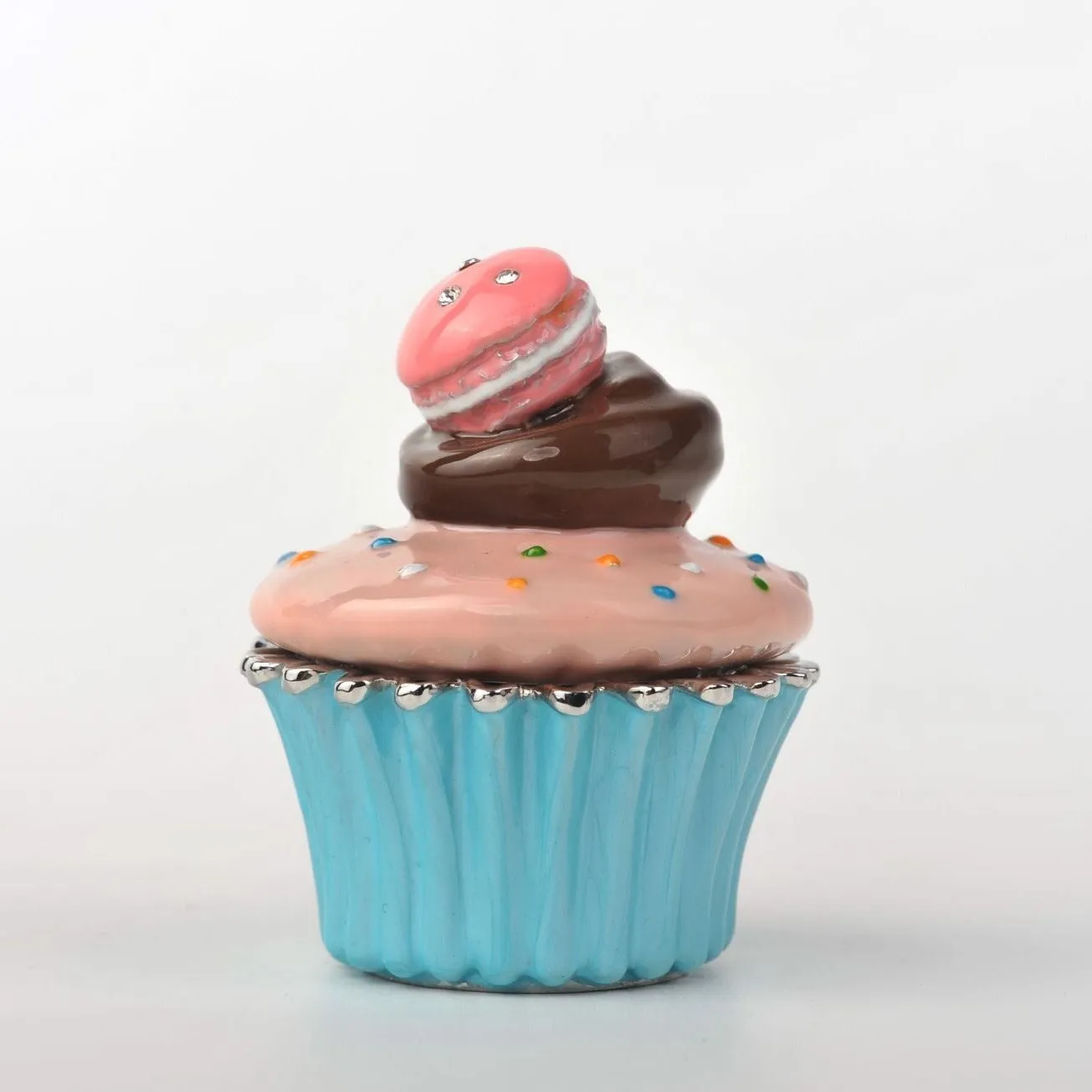 Pink and Blue Macaroon Cupcake