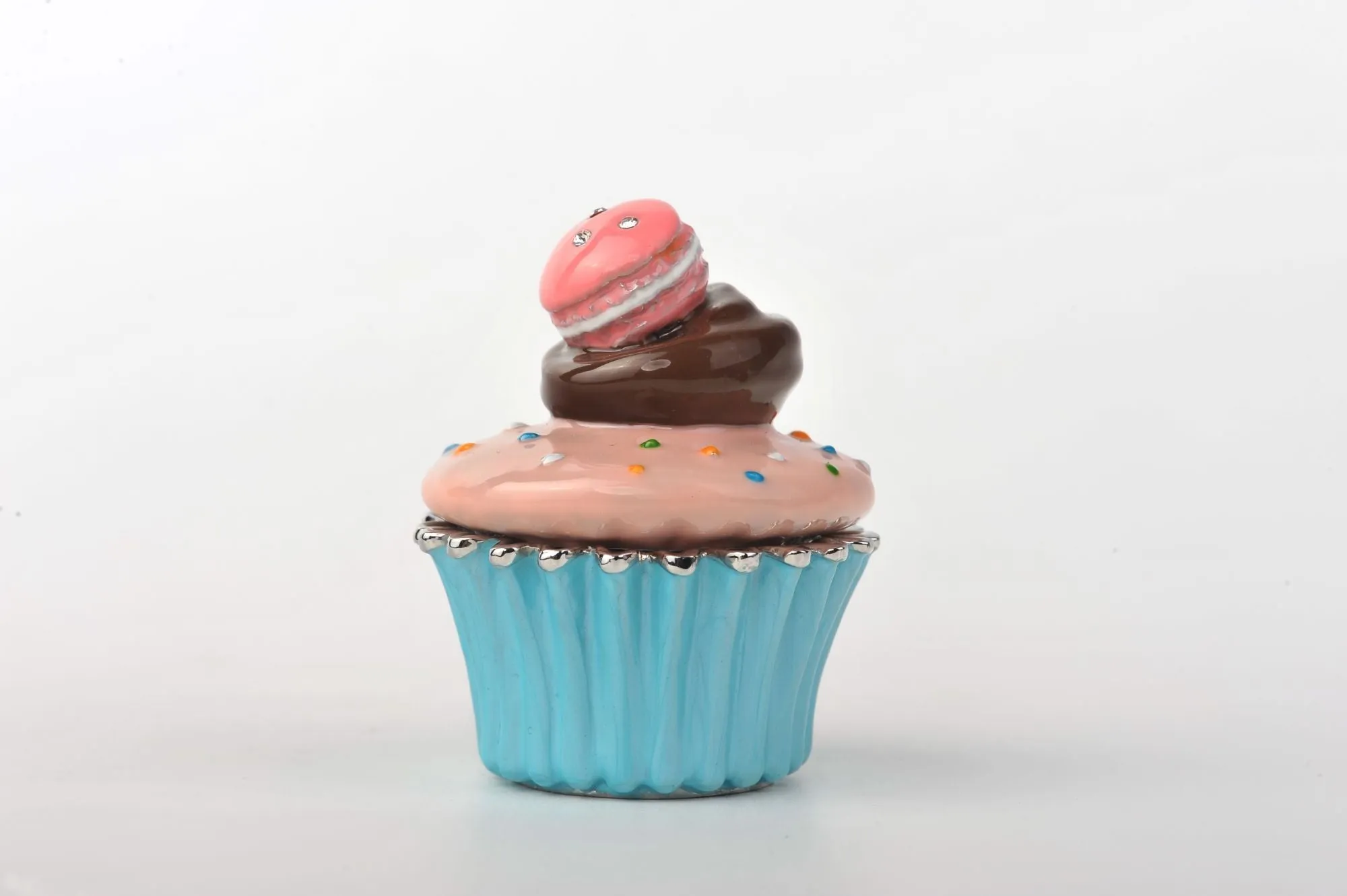 Pink and Blue Macaroon Cupcake