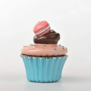 Pink and Blue Macaroon Cupcake
