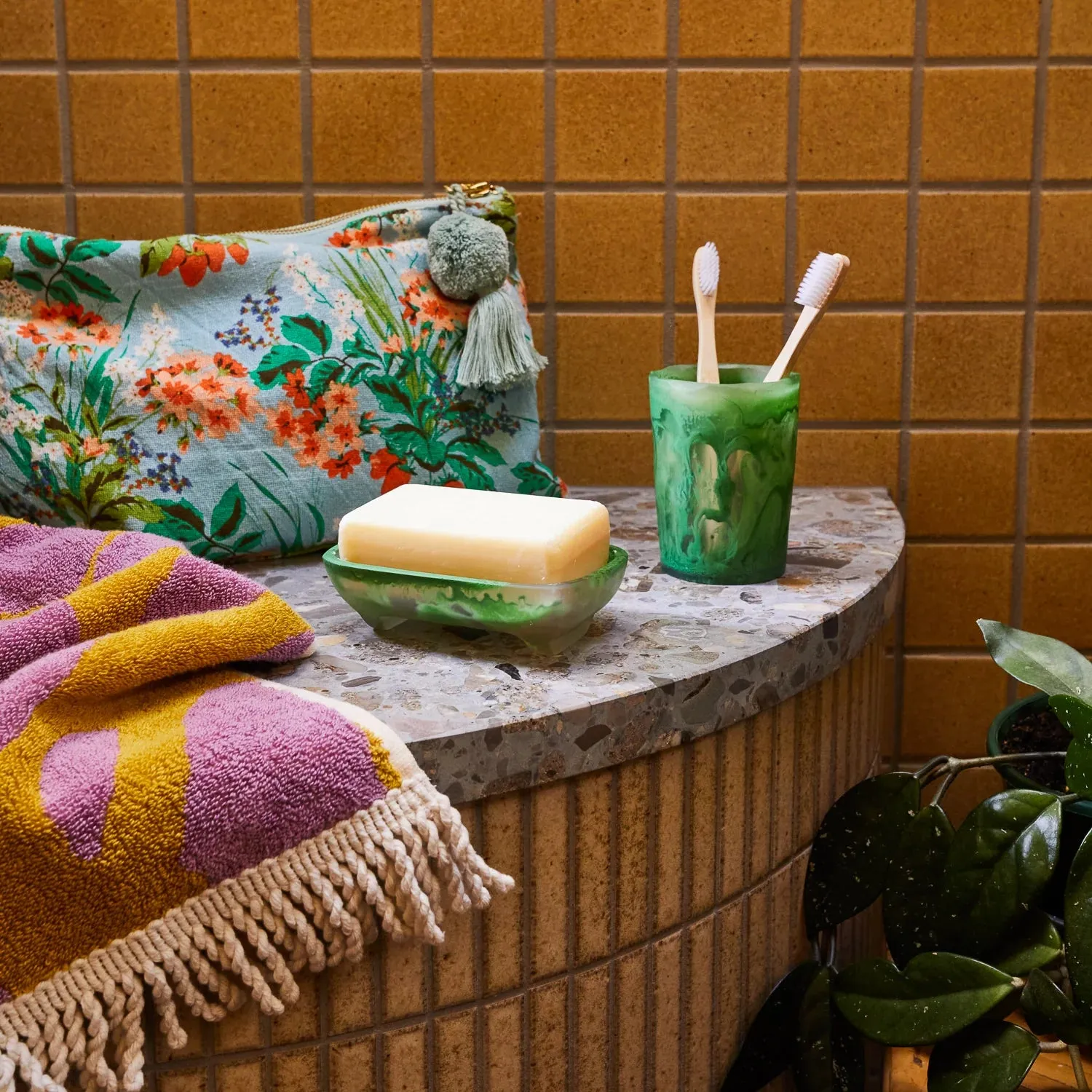 YARROW COSMETIC BAG